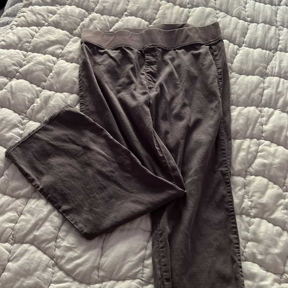 Size Medium gray pants by Wearables - Picture 2 of 6